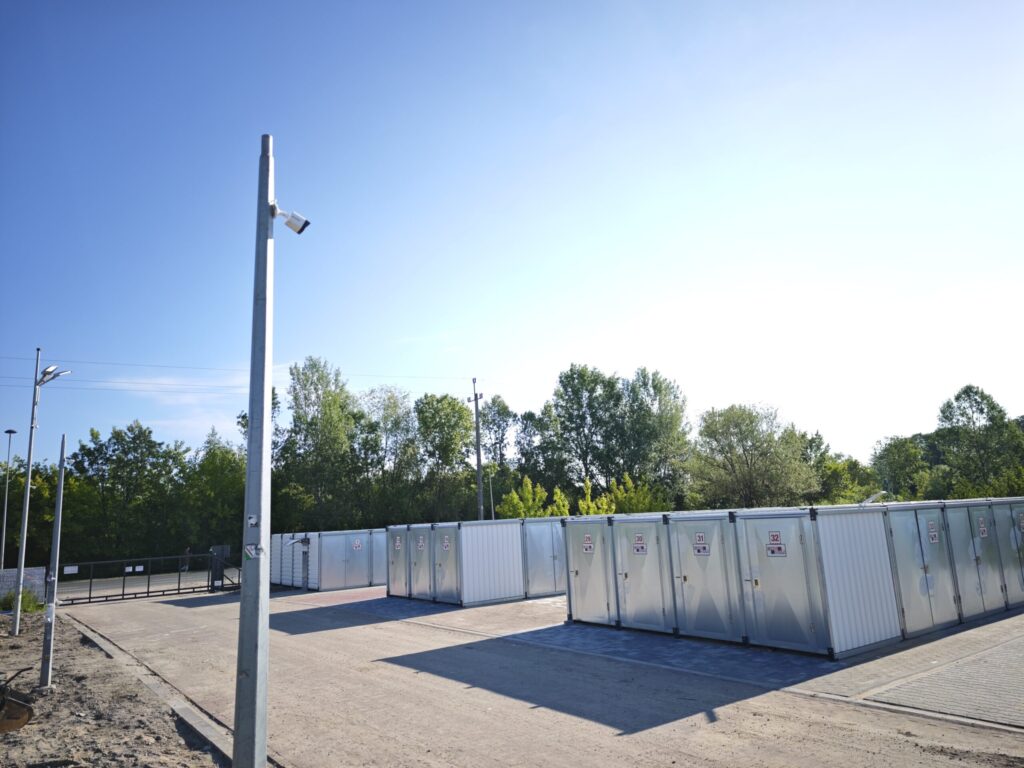 Magazyn samoobsługowy – praktyczny sposób na bezpieczne przechowywanie mienia